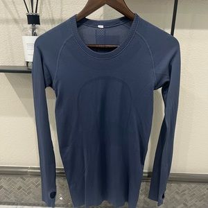 Lululemon Women's Long Sleeve Shirt